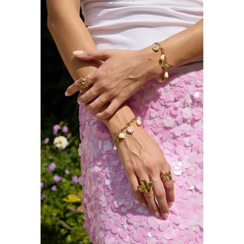 Bracelet doré et blanc à breloques soleil, cœur et fleurs – Acier inoxydable