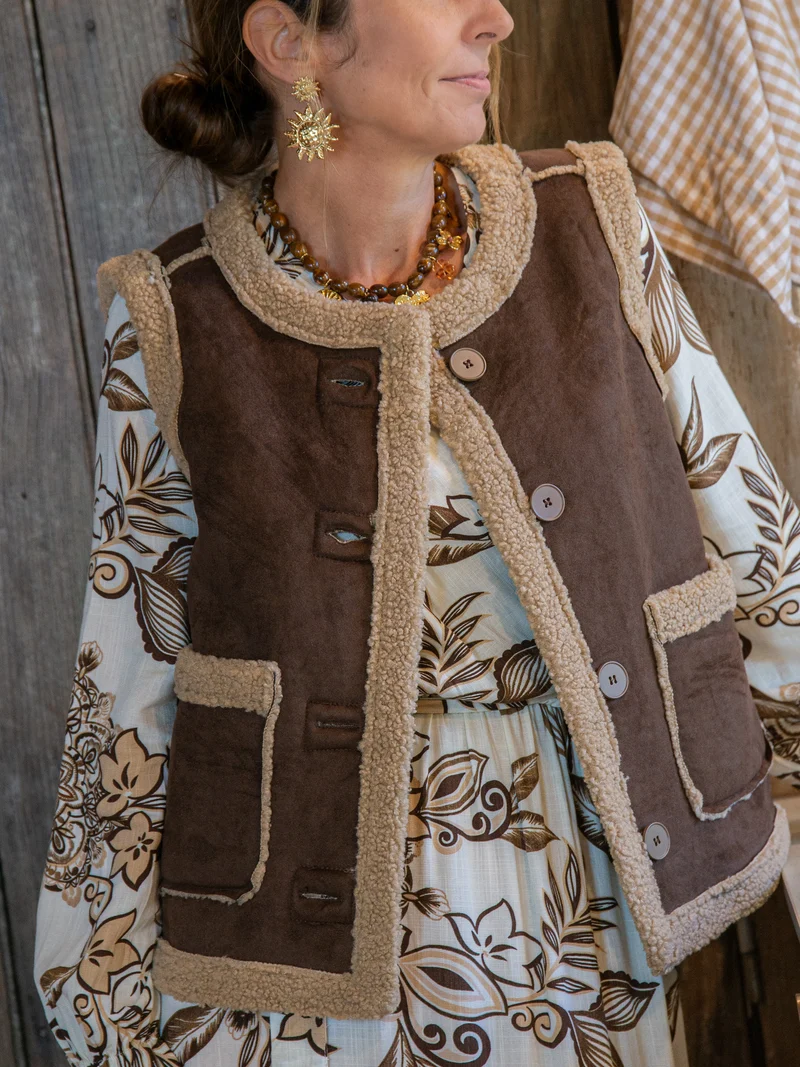 Veste sans manche chocolat mouton retourné ALIZEE