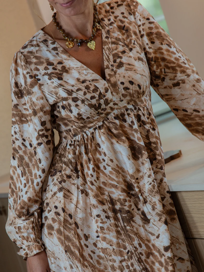 Robe longue marron imprimé ethnique ALEXIANE In April 1986
