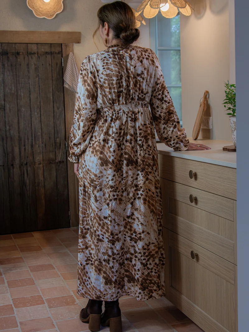Robe longue marron imprimé ethnique ALEXIANE In April 1986