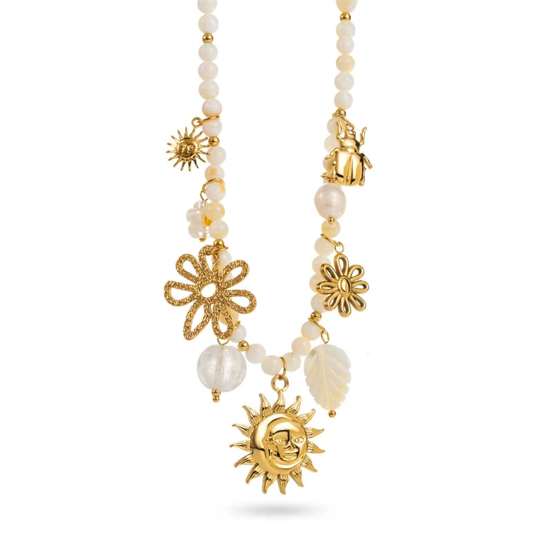 Collier en acier inoxydable doré – Nacre, soleil et marguerite
