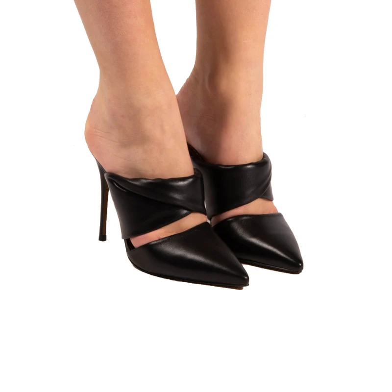 Liv Black Leather