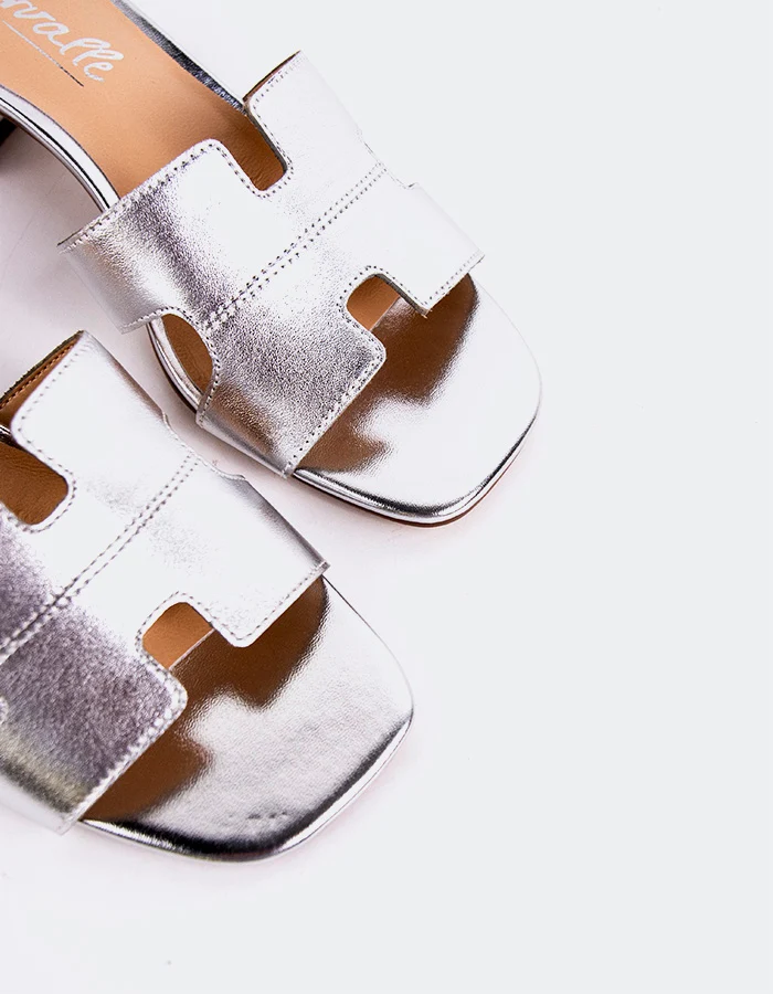 Arcylee Silver Leather