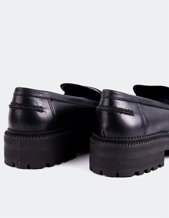 Zhary Black Leather