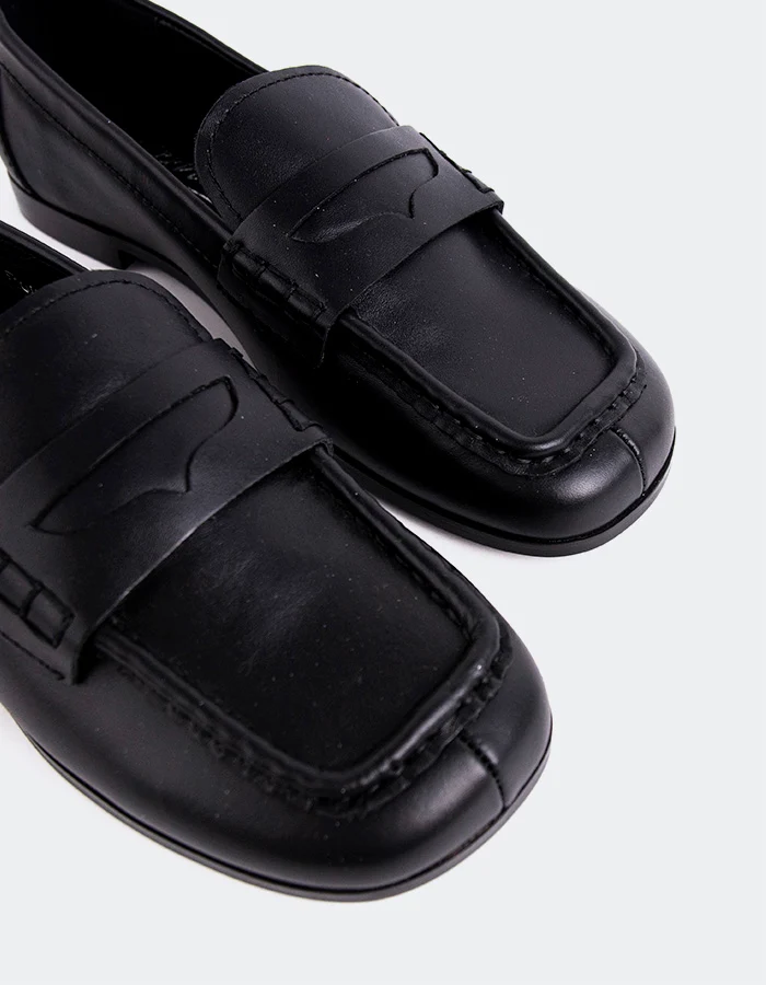 Pollie Black Leather