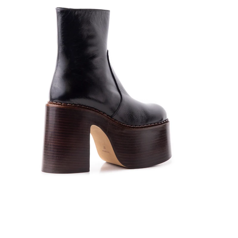 Gunner Black Leather & Brown Sole