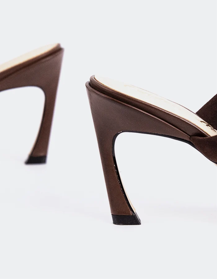 Yrina Brown Suede