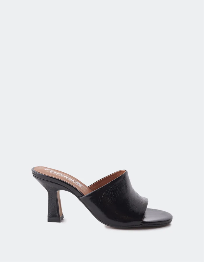 Pinto Black Leather