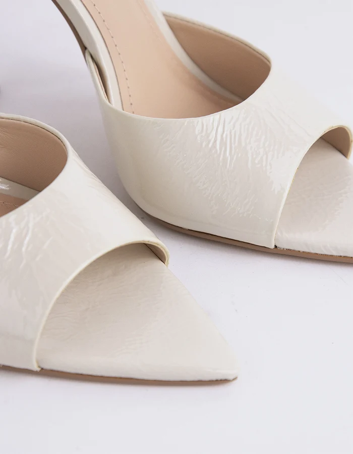 Thelma Off White Naplack