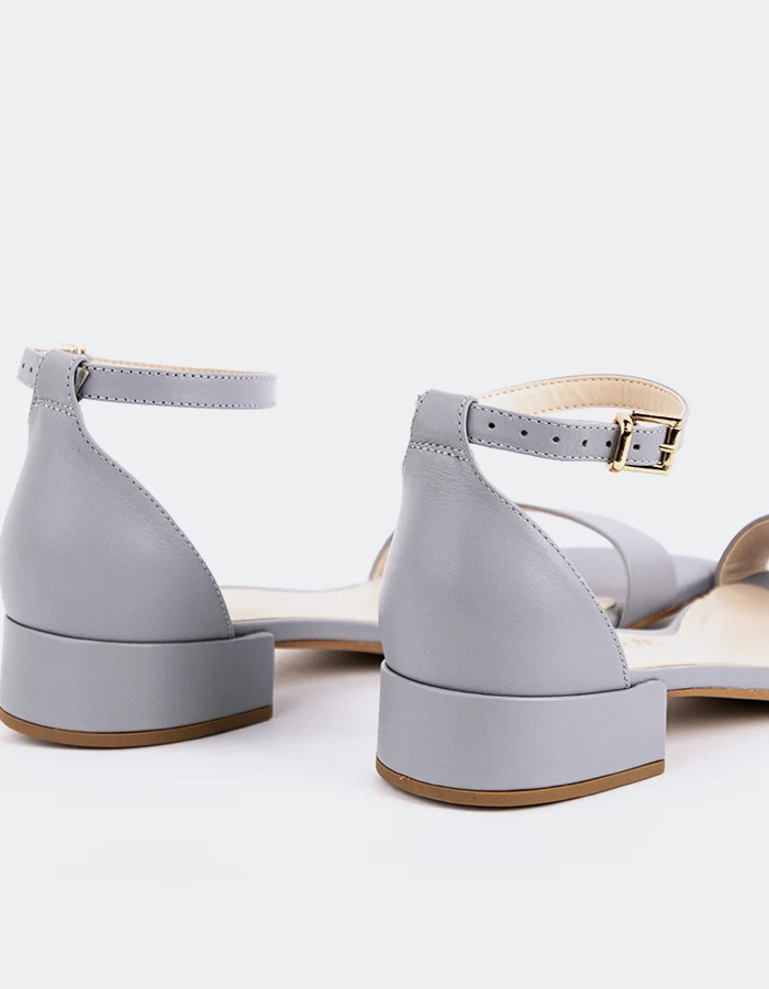 Yanna Light Blue Leather