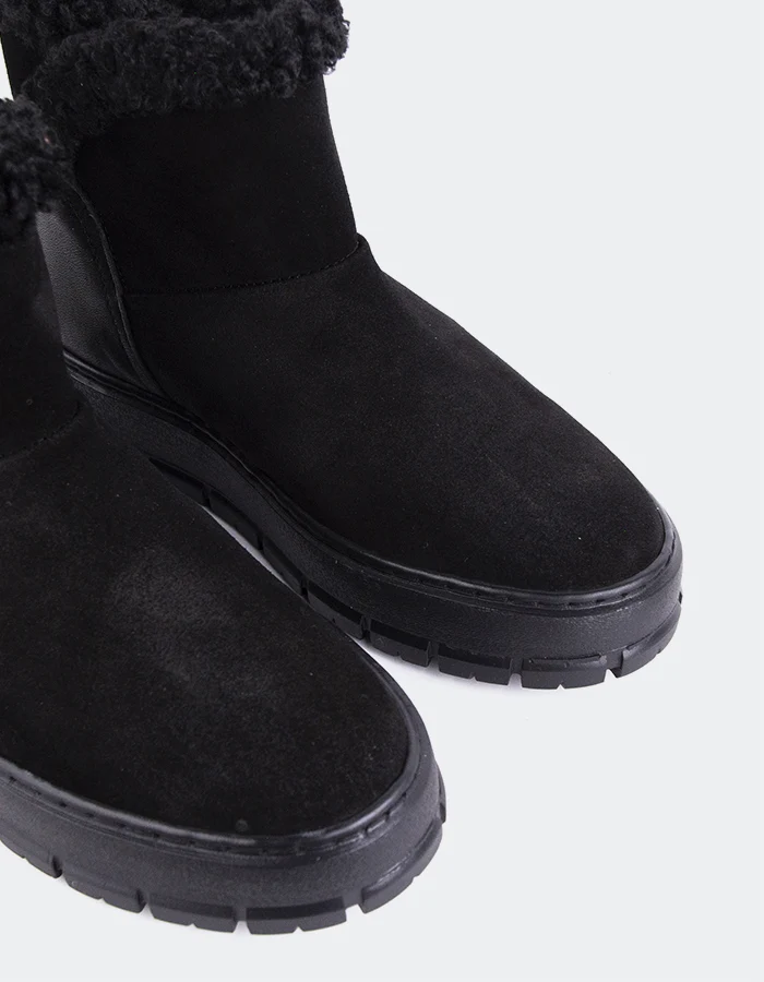 Primord Black Suede