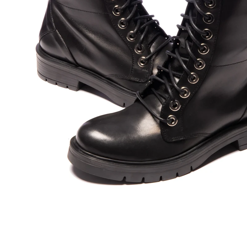 Lisse Black Leather