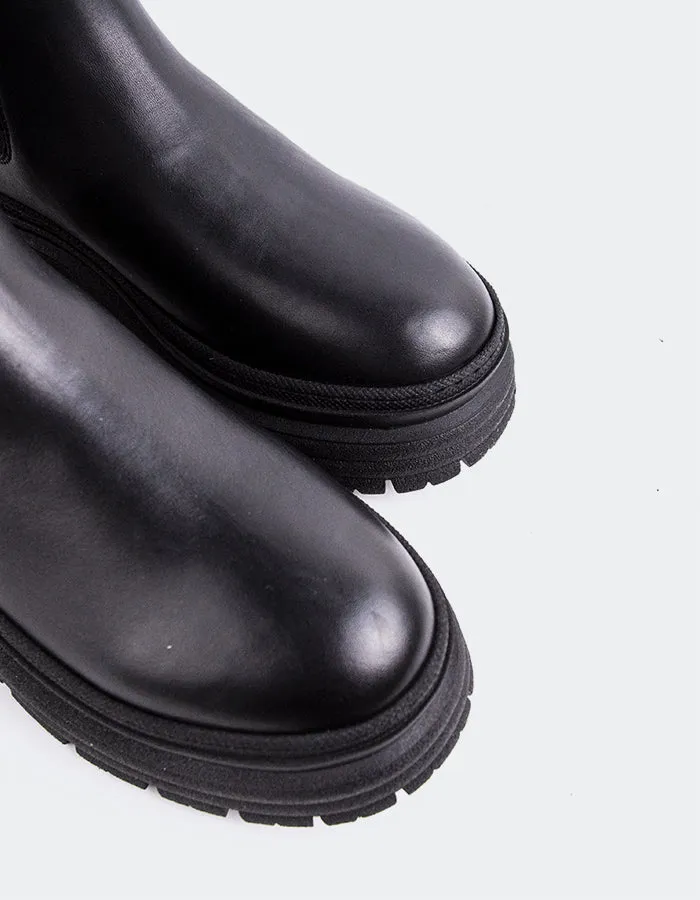 Lysandre Black Leather