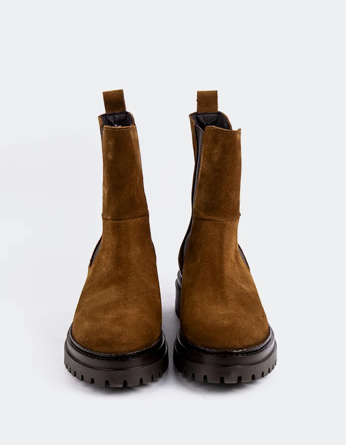 Lavak Tan Suede