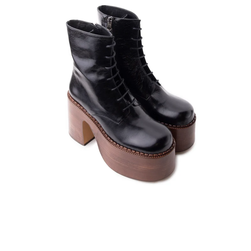Tripp Black Leather