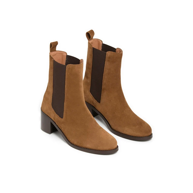 TERESIA CAMEL