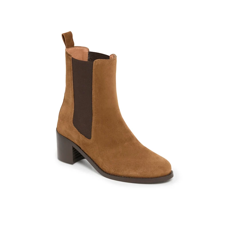TERESIA CAMEL