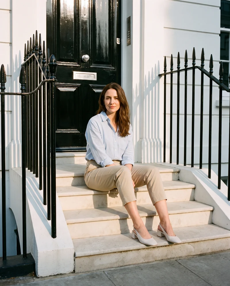 OLIVIA BEIGE