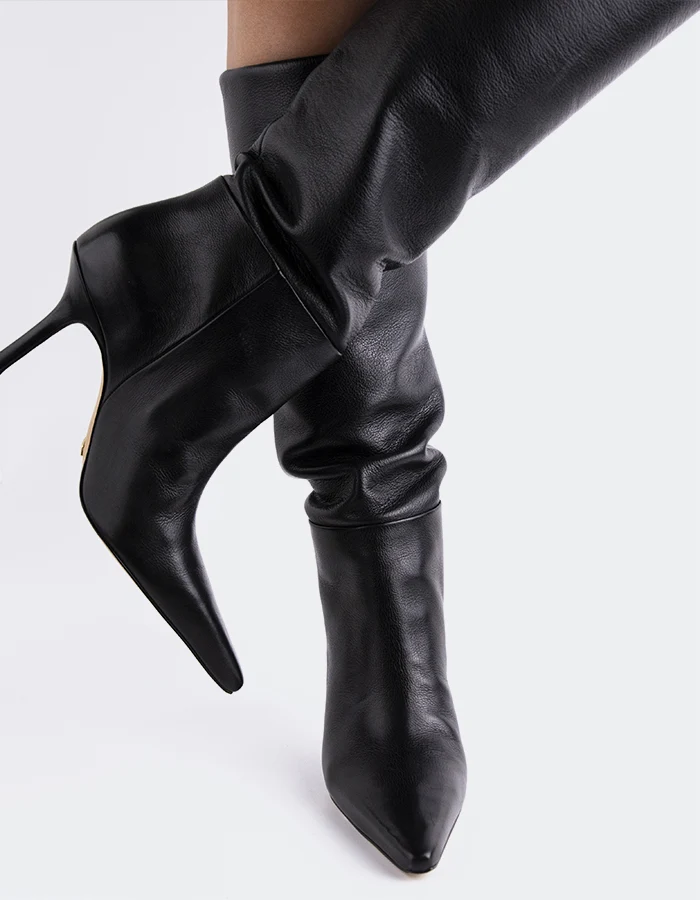 Gladez Black Leather