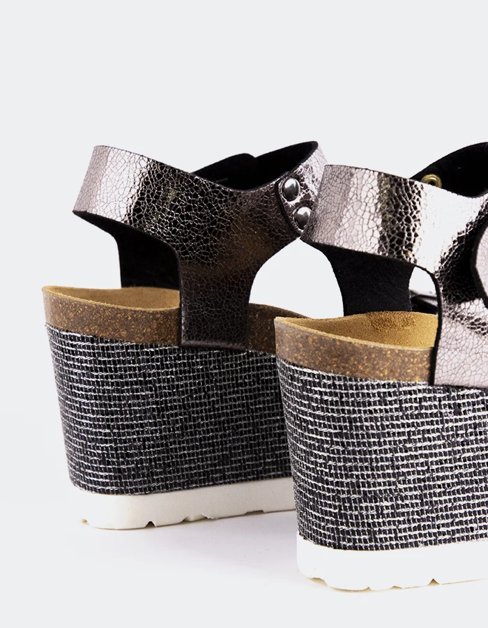 Goldie Pewter Cracked Leather