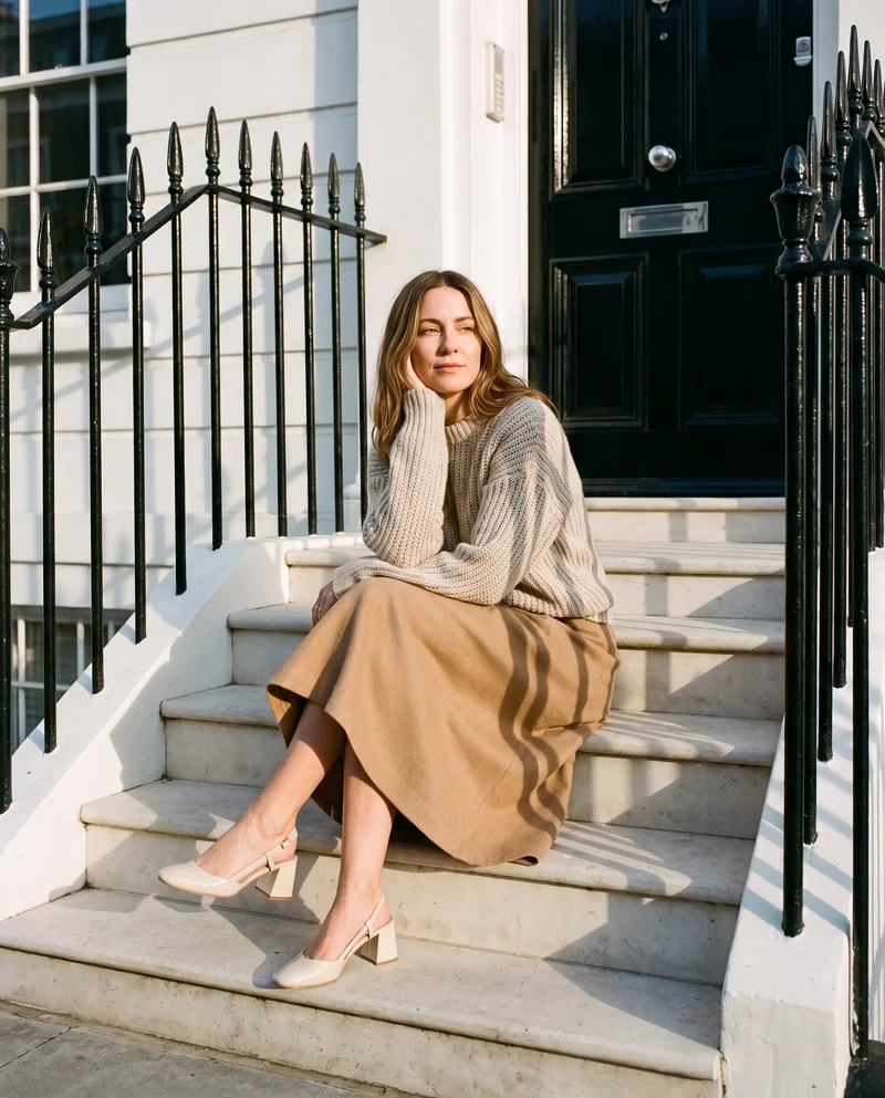 DONNA BEIGE