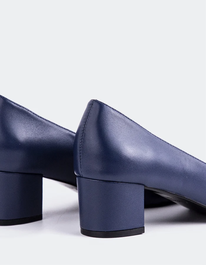 Raynan Navy Leather
