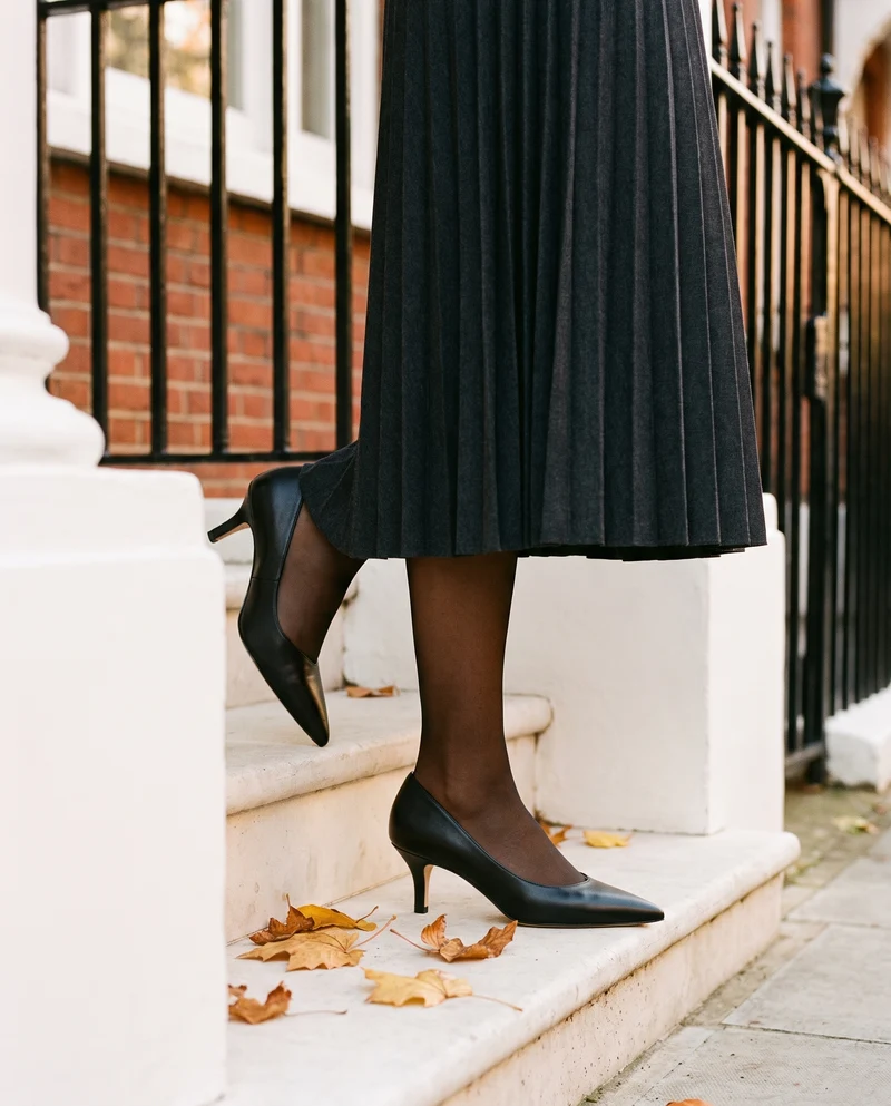 ETONNANTE NOIR