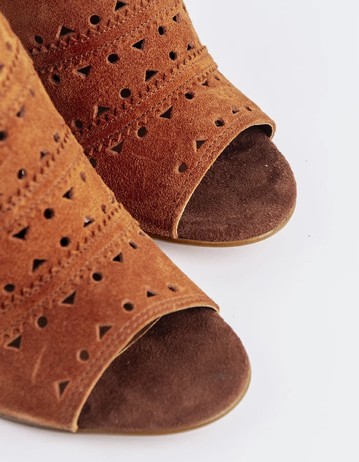 Ester Cinnamon Suede