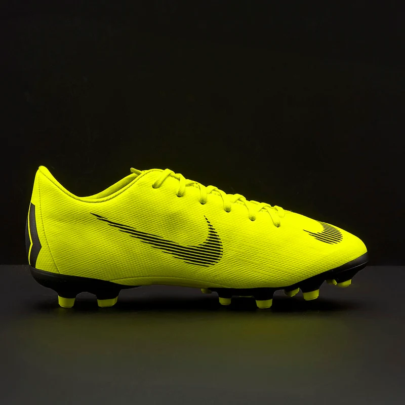 Chaussure de football multi