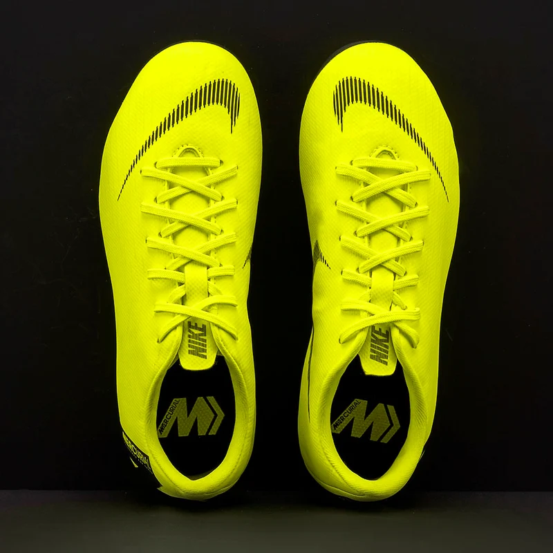 Chaussure de football multi