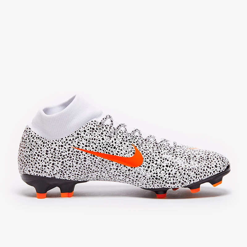Chaussure de football multi