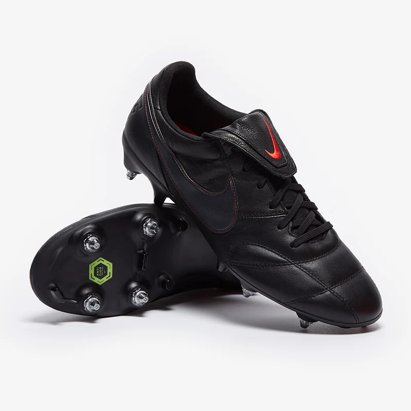 Chaussure de football à crampons pour terrain gras Nike Prem