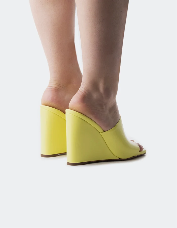 Minerva Yellow Leather