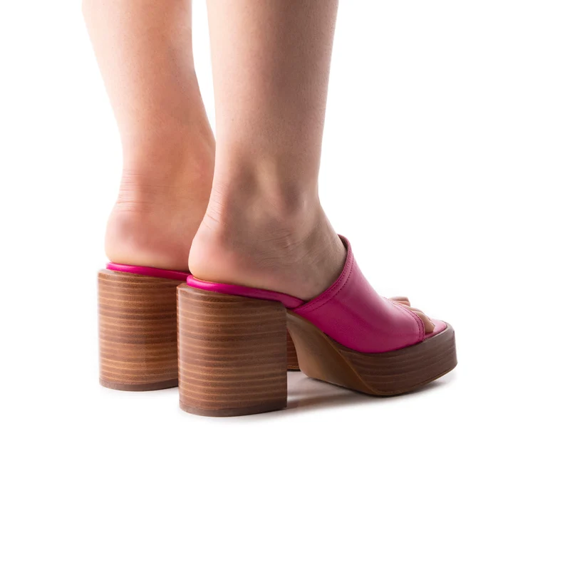 Pachuca Fuschia Leather