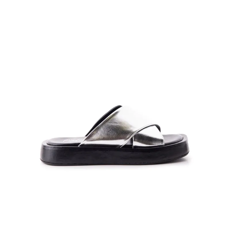 Oda Silver Leather