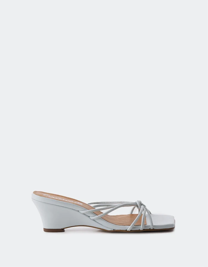 Nidia Blue Leather