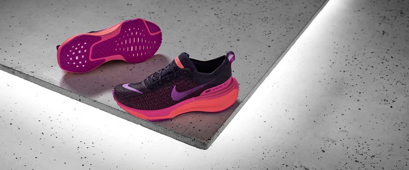 Nike Chaussure de running sur route pour femme Invincible 3
