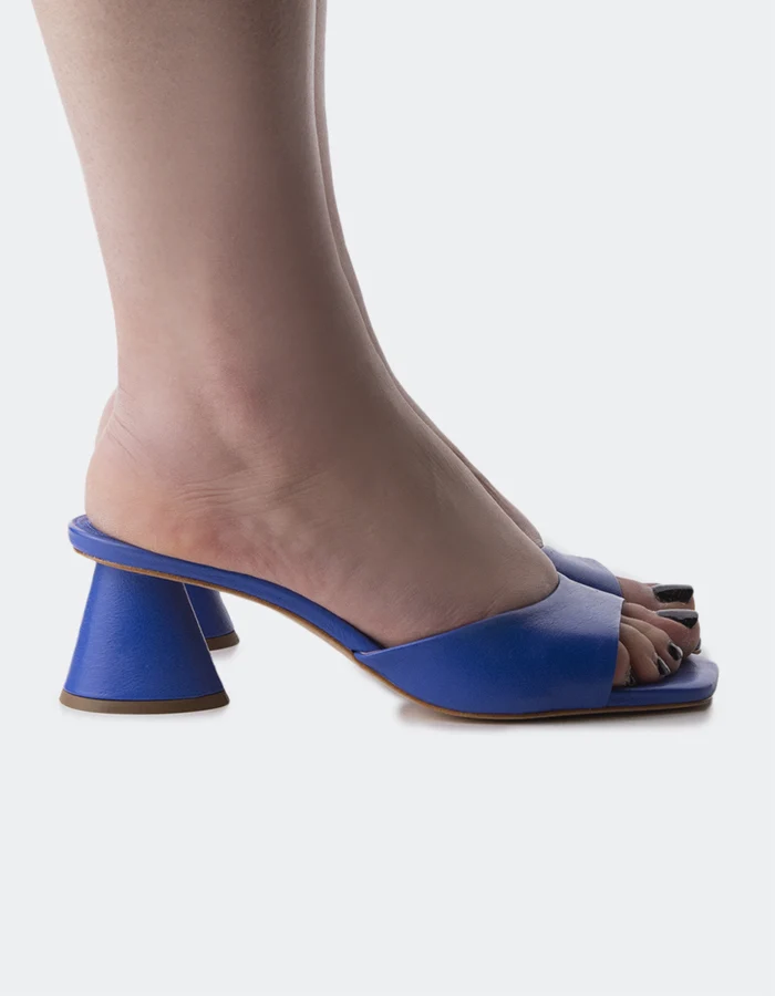 Holguin Blue Leather