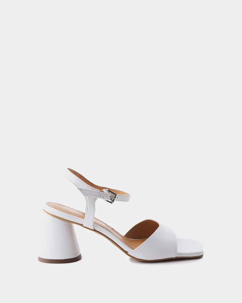 Kalona White Leather
