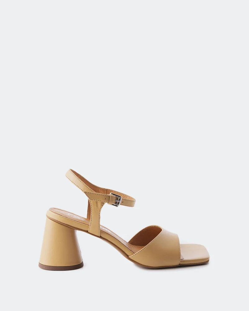 Kalona Camel Leather