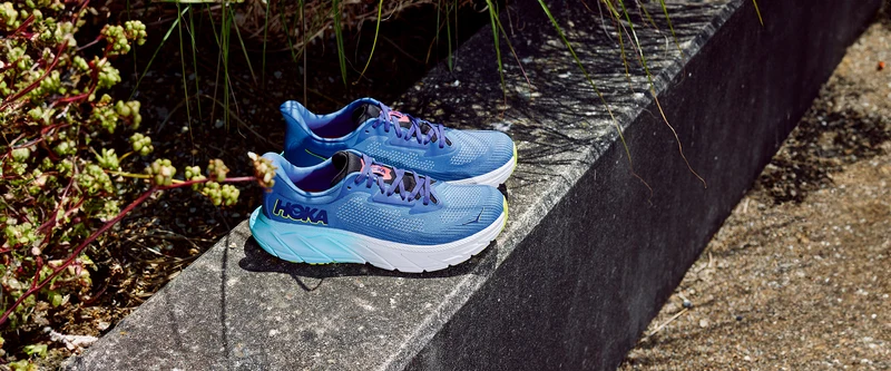 Hoka Arahi 7