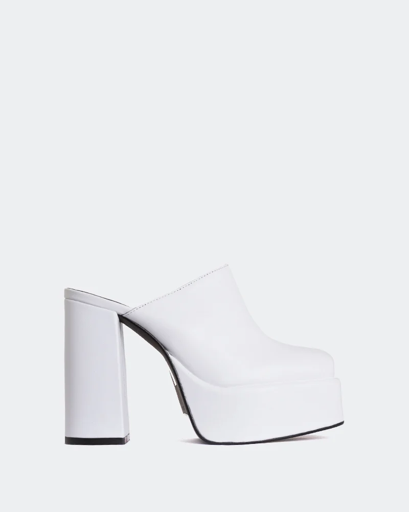 Drainy White Leather