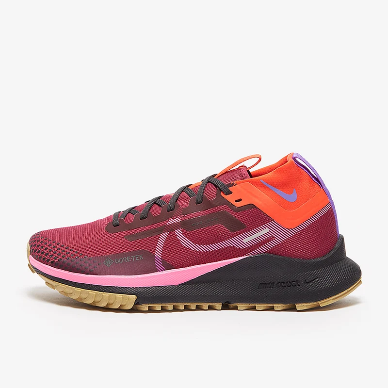 React Pegasus Trail 4 GTX