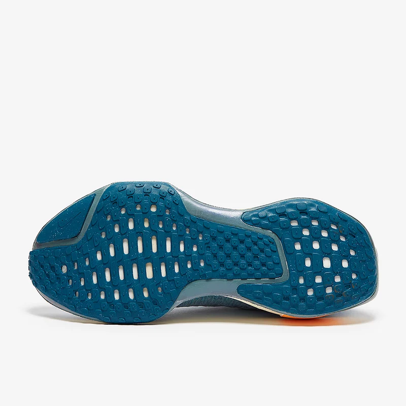 Nike ZoomX Invincible Run FK 3