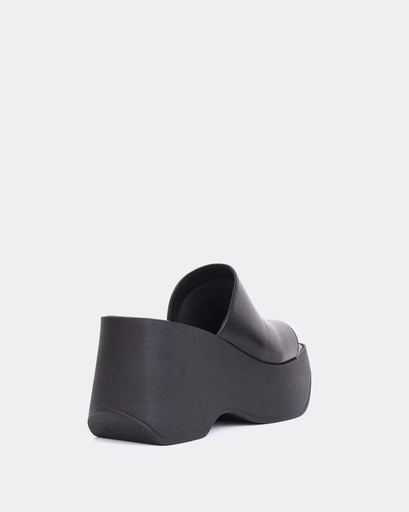 Klum Black Leather