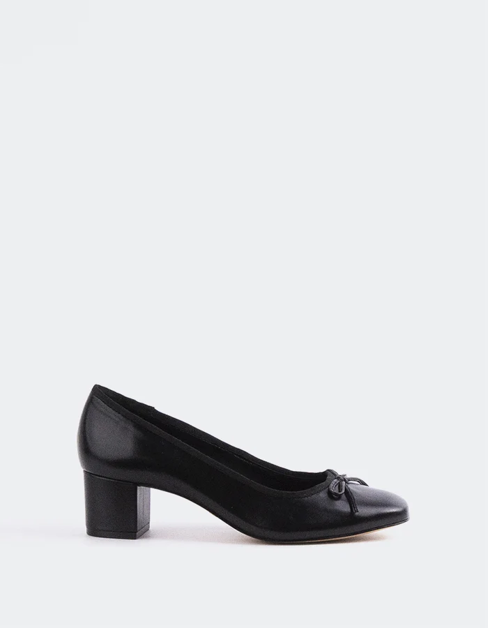 Ruslan Black Leather